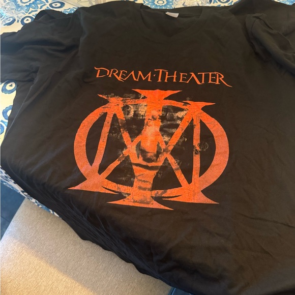 T-shirts and Jeans - Picture 3 of 16